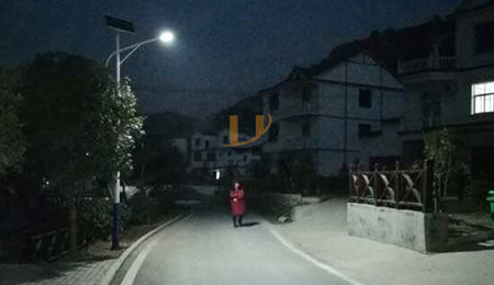 solar street light