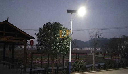 solar street light