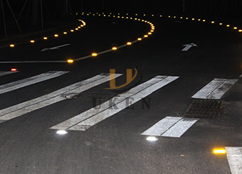 reflective road studs