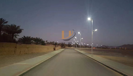 solar-powered street light