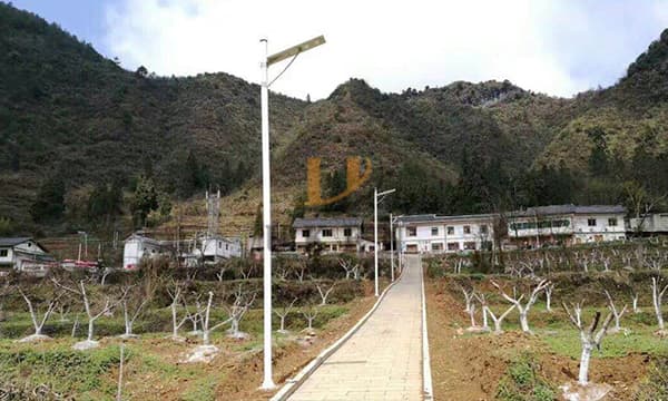 solar powered street lights