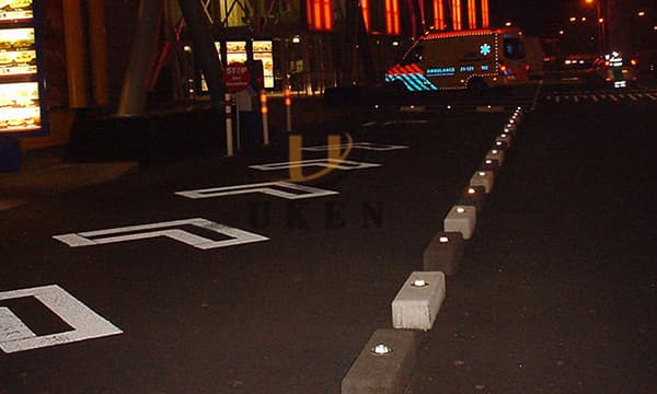 reflective road markers