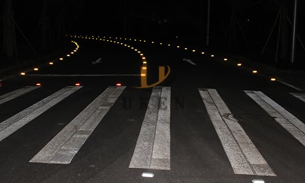 reflective road studs for sale