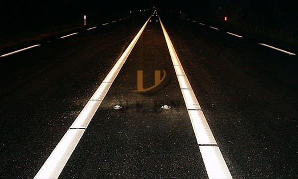 reflective road markers