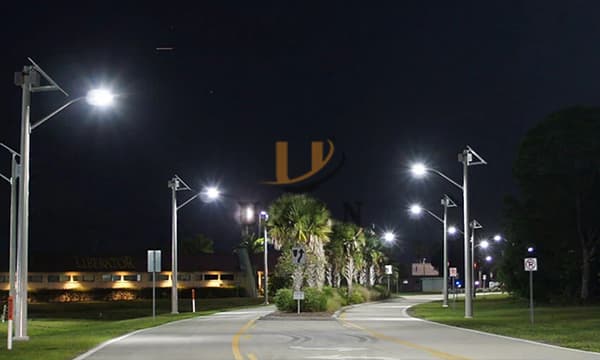 solar powered outdoor street lights