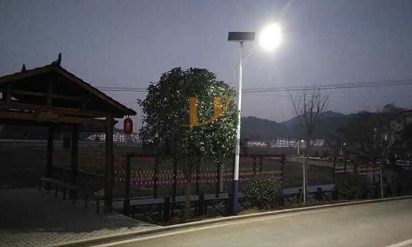 solar powered street lights