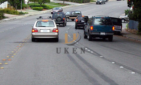 reflective road markers