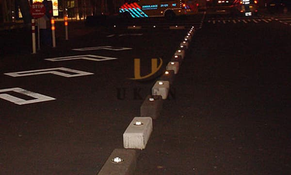 reflective road markers